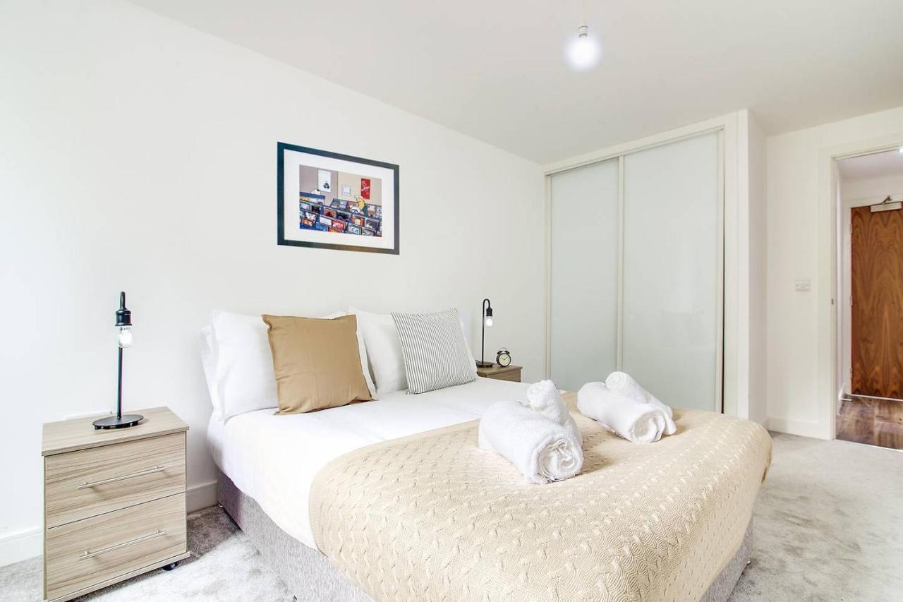 Luxe Modern Apartment By Your Perfect Stay Short Lets Birmingham Exterior foto